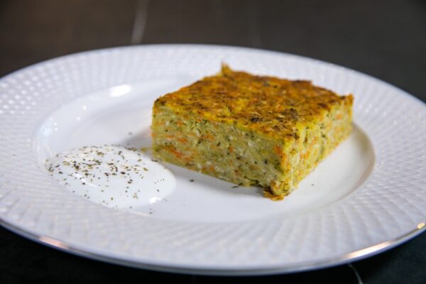 Lietuvos Nepriklausomybės atkūrimo proga L. Rimgailė namuose kviečia išbandyti netradicinį kugelio receptą