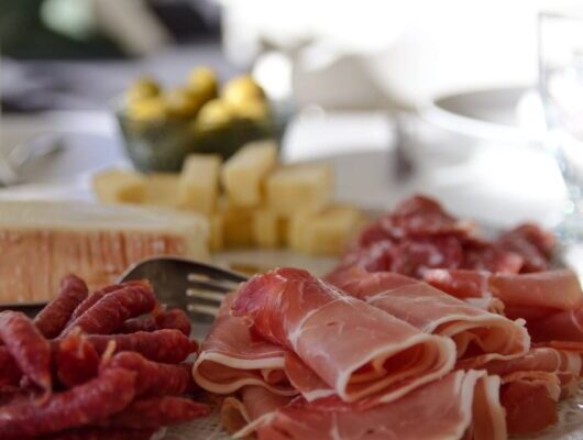 Italijos pasididžiavimas Parmos kumpis: kuo jis ypatingas ir ką iš jo pasigaminti?