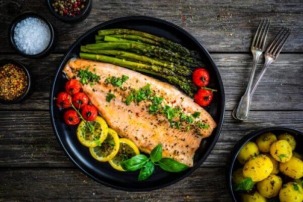 Atskleidė geriausią būdą iškepti lašišą, kuriai „Iki“ paskelbė akciją: 5 minutės darbo ir tik 2 ingredientai