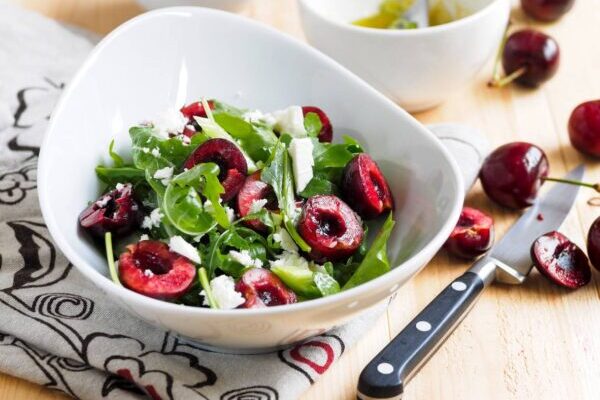 Neilgai truksiančio trešnių sezono startui – 3 nauji, dar neragauti receptai: ką ruošti pusryčiams, pietums ir net vakarienei