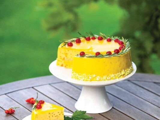 Savaitgalį „Iki“ karūnuos skoniais ir akcijomis – ypatingai puoštas tortas ir didelės nuolaidos gėrimams bei šašlykams