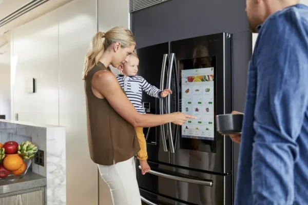 Po Velykų – pilnas šaldytuvas: pataria, kaip ilgiau išlaikyti maistą šviežią